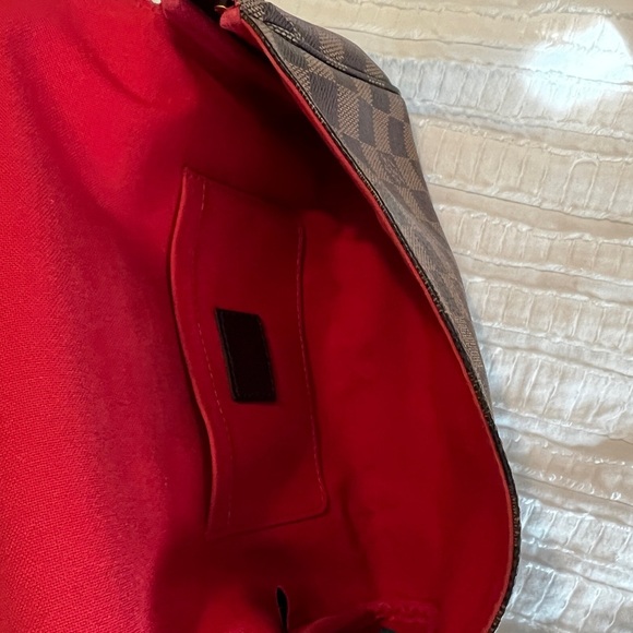 $1299 🅿️🅿️ - Authentic Louis Vuitton Favorite MM - Picture 5 of 13